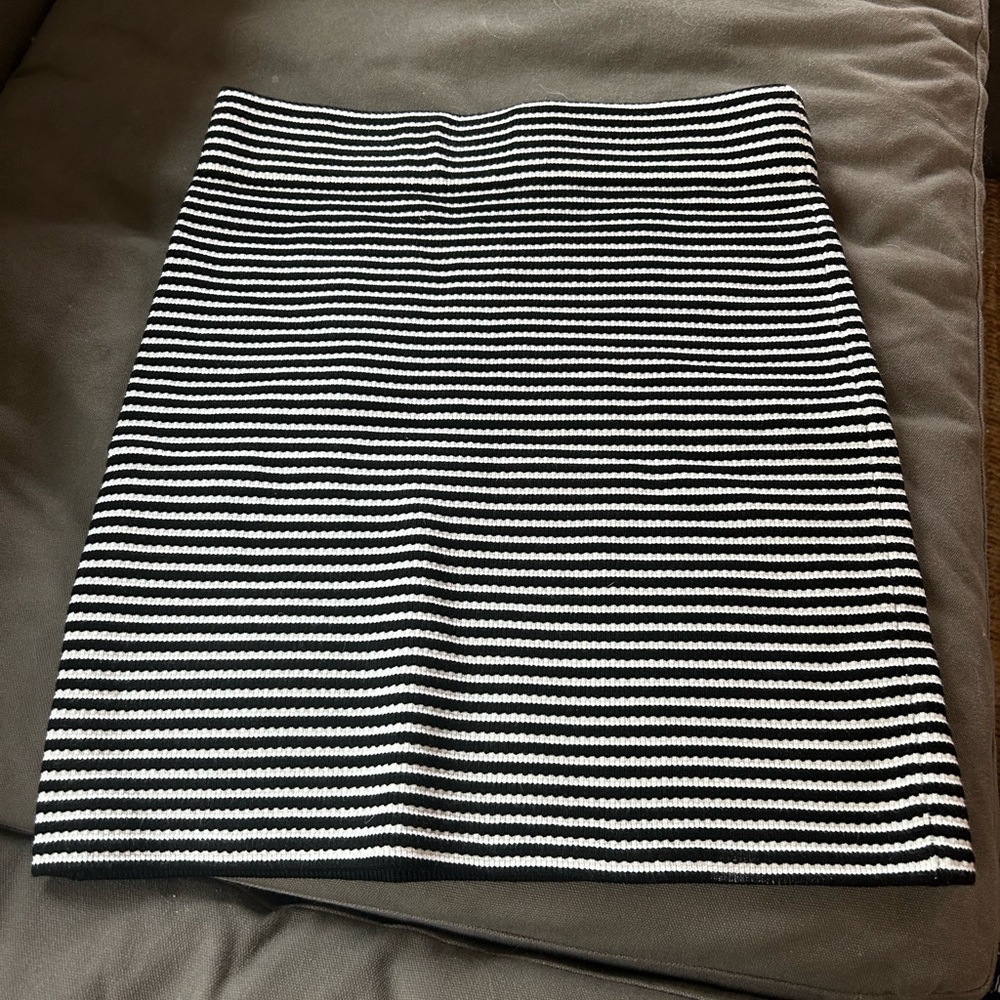 Theory Black/White Tube Bodycon Skirt